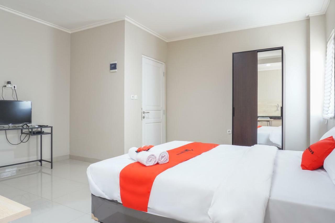 Residences By Reddoorz Near Mt Haryono - Minimum Stay 7 Days Cakarta Dış mekan fotoğraf